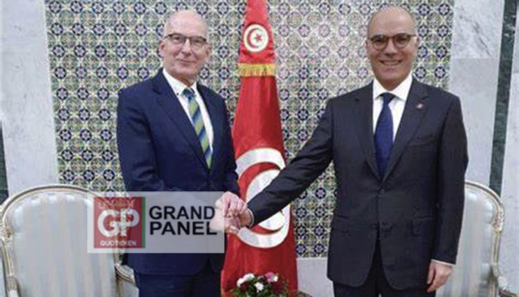 DIPLOMATE TUNISIEN