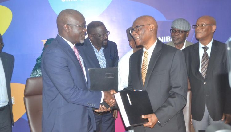 Signature de convention,Senelec GRANDPANEL