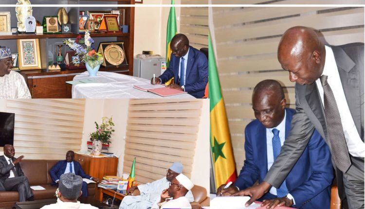 CAMPAGNE ÉLECTORALE: Moustapha Ba signe, au nom du candidat Amadou Ba, la charte des priorités et d'engagements du Secteur privé national grandpanel